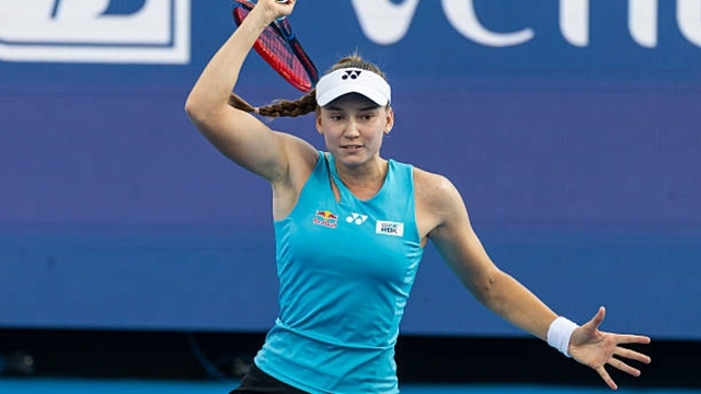Рыбакина обыграла чемпионку Australian Open 2025