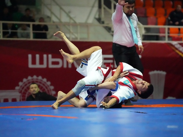 Шымкентте қазақ күресінен Қазақстан чемпионатының жалауы желбіреді